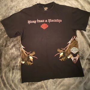 Harley Davidson men’s large black tee shirt.